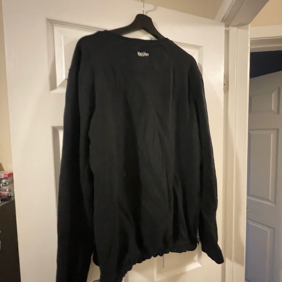 black sweatshirt - Picture 2 of 2